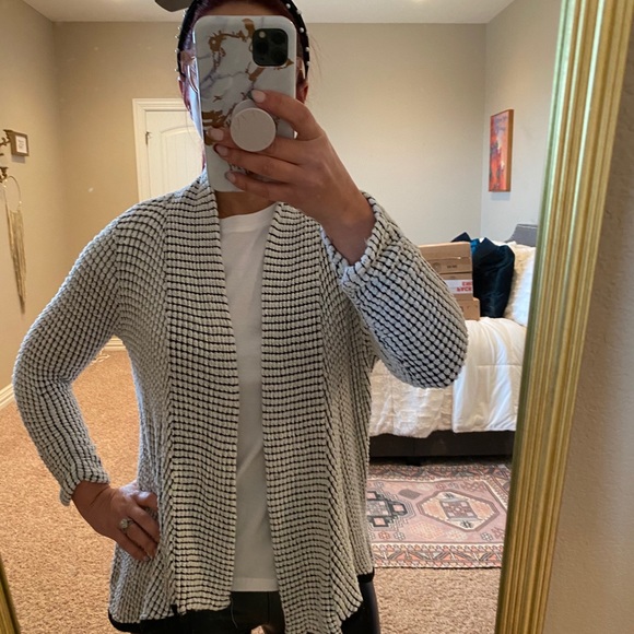 Anthropology “mauve”- open cardigan, knitted, warm and cozy, long sleeve - Picture 3 of 9